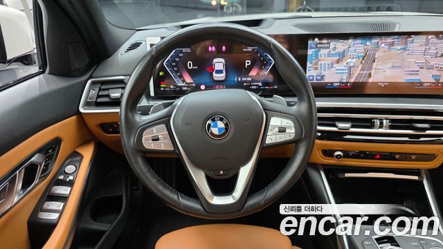 BMW 3-Series 320i