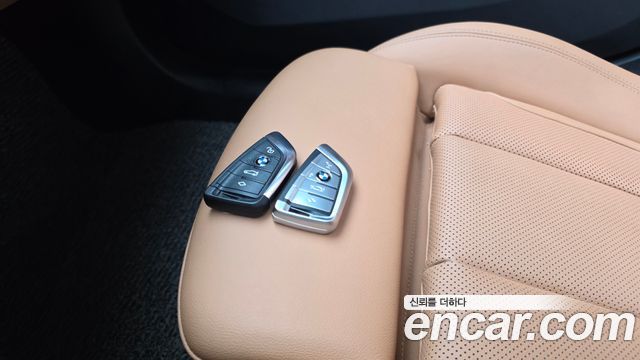 BMW 3-Series 320i