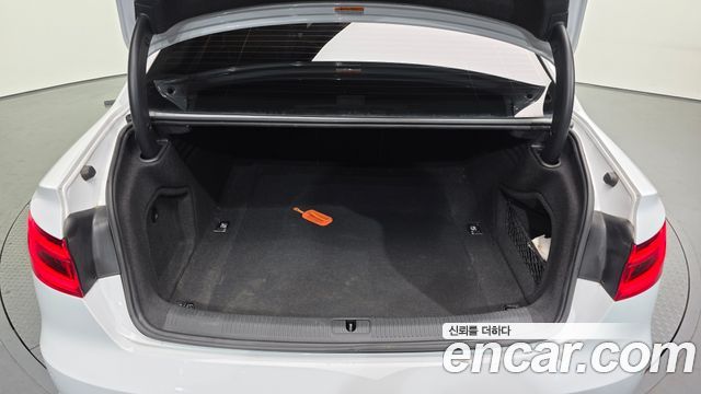 Audi A4 30 TDI