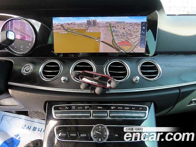 Mercedes-Benz E-Class W213 E220d Avantgarde