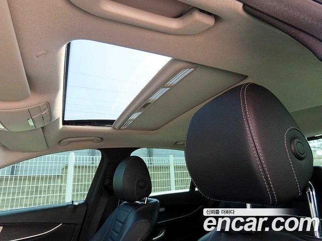 Mercedes-Benz E-Class W213 E220d Avantgarde