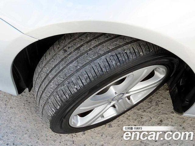 Mercedes-Benz E-Class W213 E220d Avantgarde