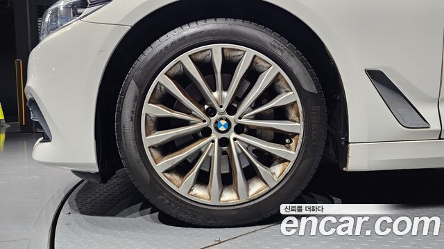 BMW 5-Series 530i Luxury Plus