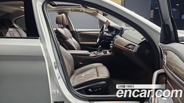BMW 5-Series 530i Luxury Plus