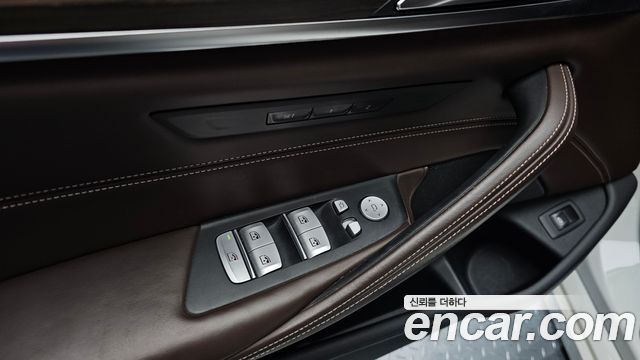 BMW 5-Series 530i Luxury Plus