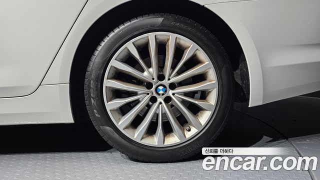 BMW 5-Series 530i Luxury Plus