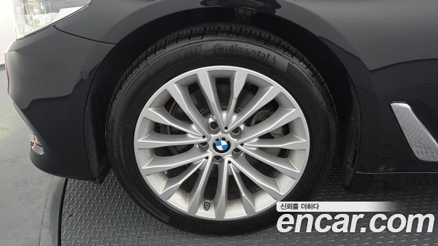 BMW 5-Series 520d Luxury Special Edition