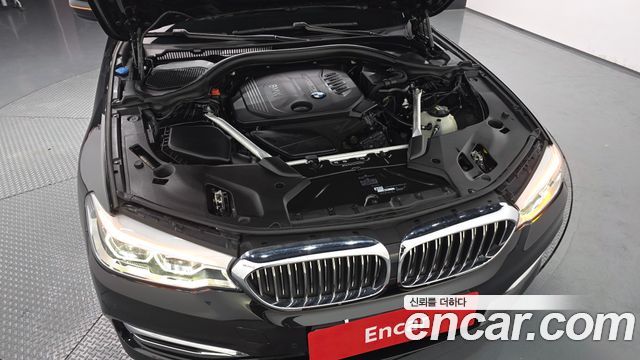 BMW 5-Series 520d Luxury Special Edition