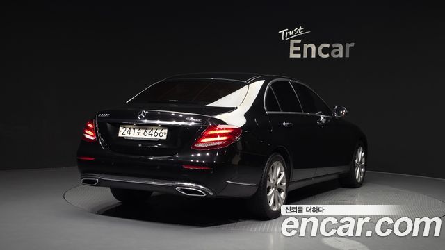 Mercedes-Benz E-Class E220d 4MATIC Exclusive
