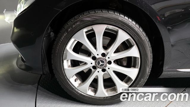 Mercedes-Benz E-Class E220d 4MATIC Exclusive