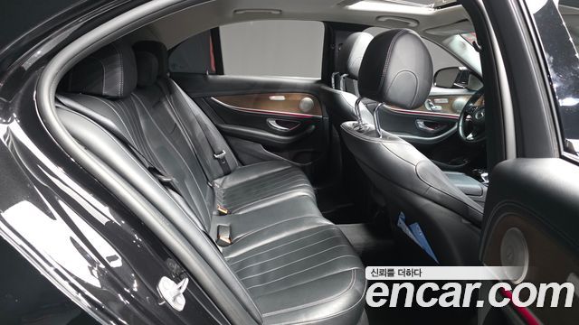 Mercedes-Benz E-Class E220d 4MATIC Exclusive