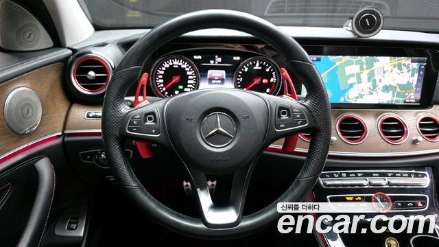 Mercedes-Benz E-Class E220d 4MATIC Exclusive