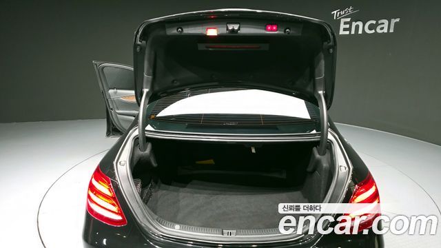 Mercedes-Benz E-Class E220d 4MATIC Exclusive