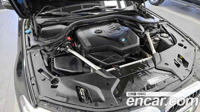 BMW 5-Series 520i Luxury