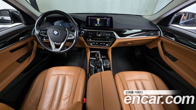 BMW 5-Series 520i Luxury