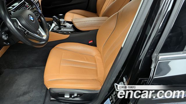 BMW 5-Series 520i Luxury