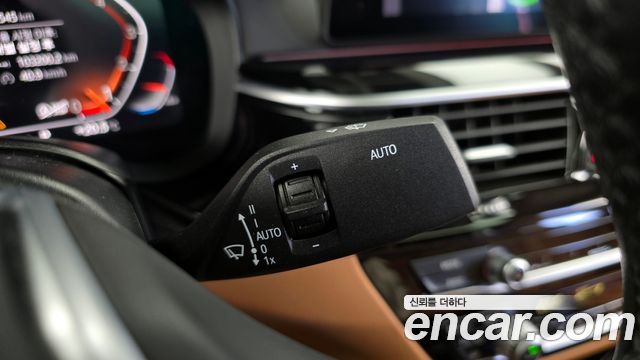BMW 5-Series 520i Luxury