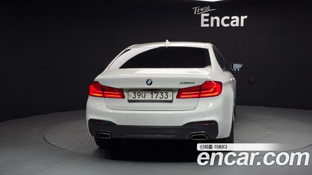 BMW 5-Series 530d M Sport Package