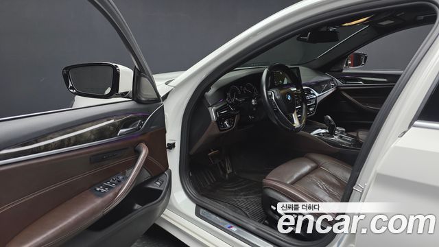 BMW 5-Series 530d M Sport Package