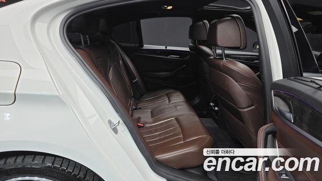 BMW 5-Series 530d M Sport Package