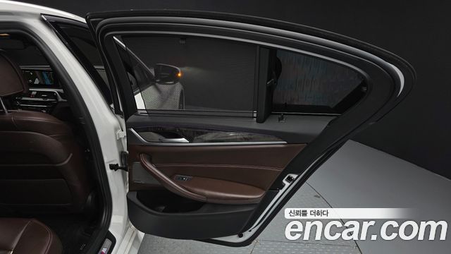 BMW 5-Series 530d M Sport Package