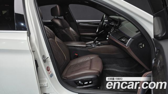 BMW 5-Series 530d M Sport Package