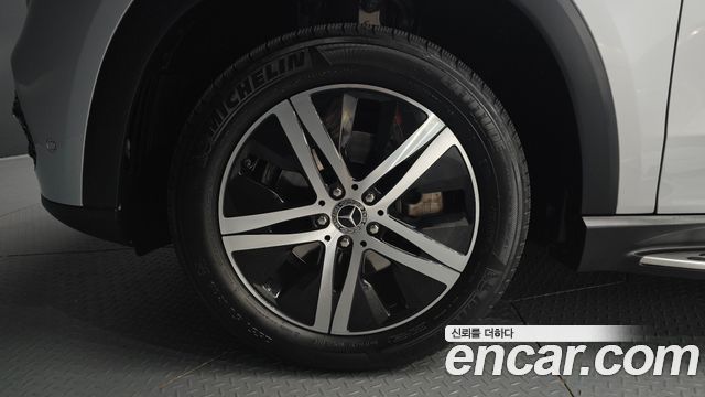 Mercedes-Benz GLE-Class GLE300d 4MATIC