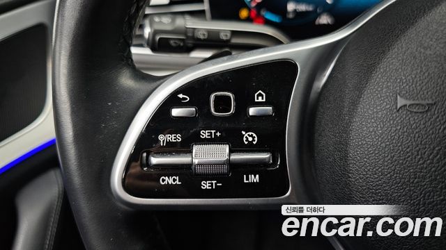 Mercedes-Benz GLE-Class GLE300d 4MATIC