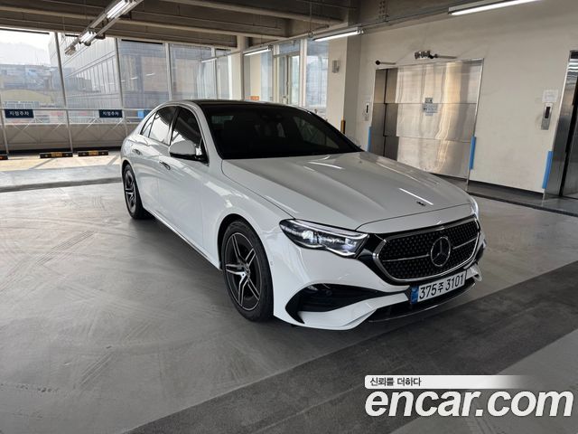 Mercedes-Benz E-Class E300 4MATIC AMG Line