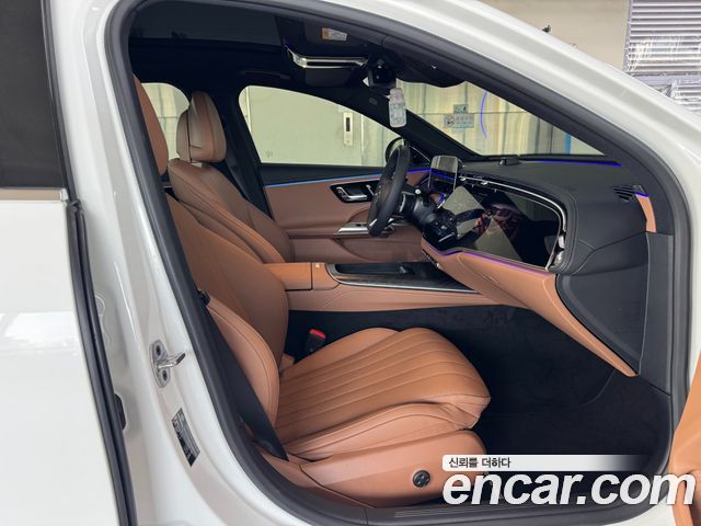 Mercedes-Benz E-Class E300 4MATIC AMG Line