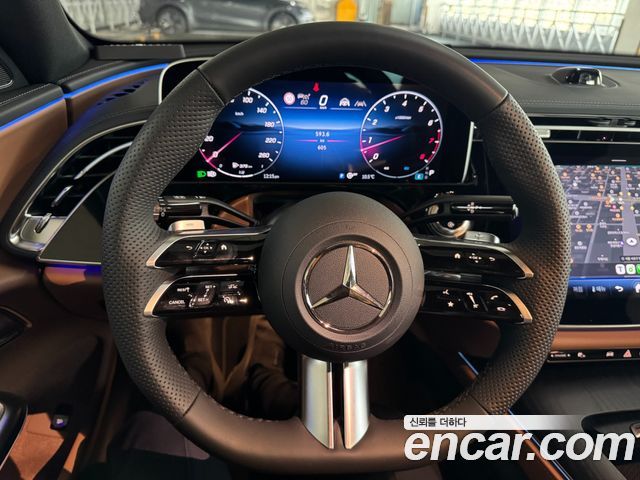 Mercedes-Benz E-Class E300 4MATIC AMG Line