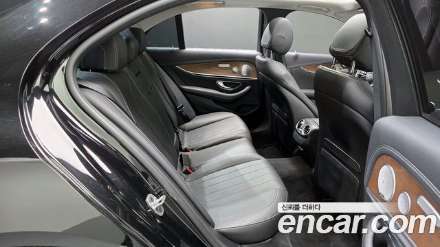 Mercedes-Benz E-Class E300e Exclusive