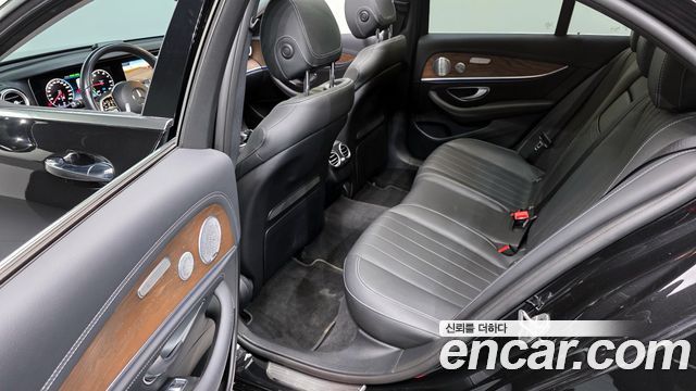 Mercedes-Benz E-Class E300e Exclusive