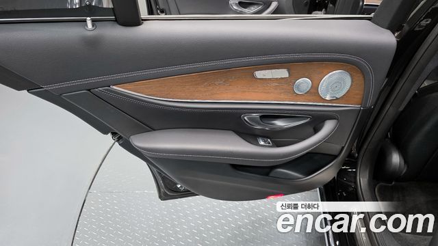 Mercedes-Benz E-Class E300e Exclusive