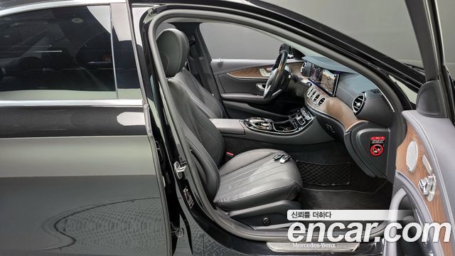 Mercedes-Benz E-Class E300e Exclusive