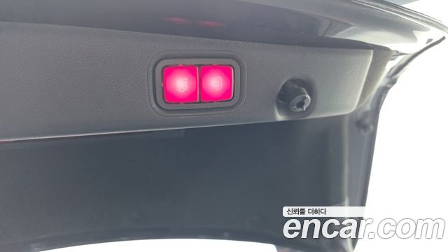 Mercedes-Benz E-Class E300e Exclusive