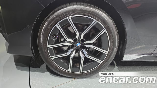 BMW 7-Series 740d xDrive M Sport