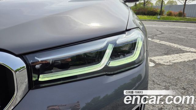 BMW 5-Series 520i Luxury