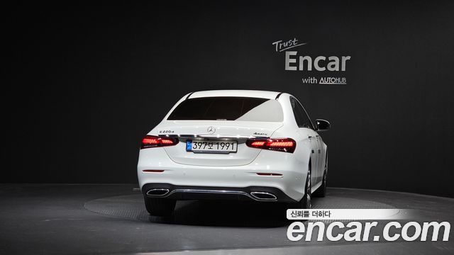 Mercedes-Benz E-Class E220d 4MATIC AMG Line