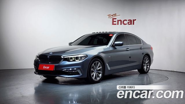 BMW 5-Series 520i Luxury