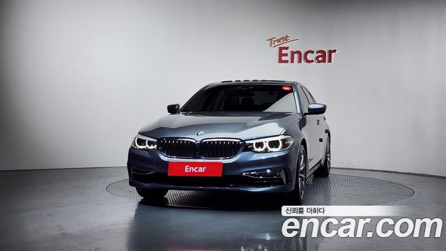 BMW 5-Series 520i Luxury