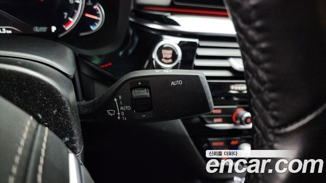 BMW 5-Series 520i Luxury