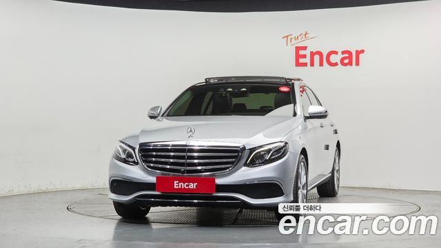 Mercedes-Benz E-Class E300 4MATIC Exclusive