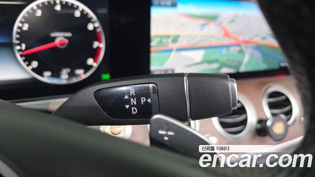 Mercedes-Benz E-Class E300 4MATIC Exclusive