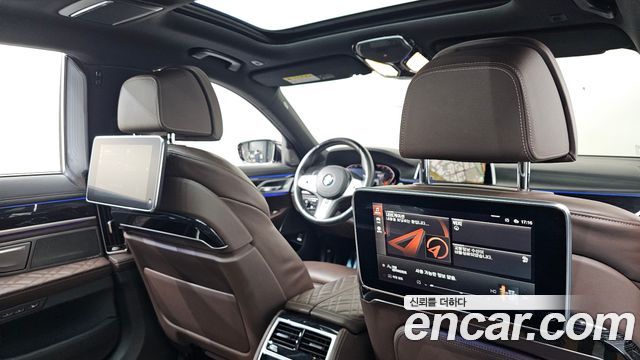 BMW 7-Series 740Li xDrive M Sport Package