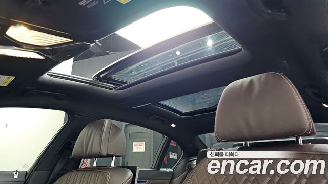 BMW 7-Series 740Li xDrive M Sport Package