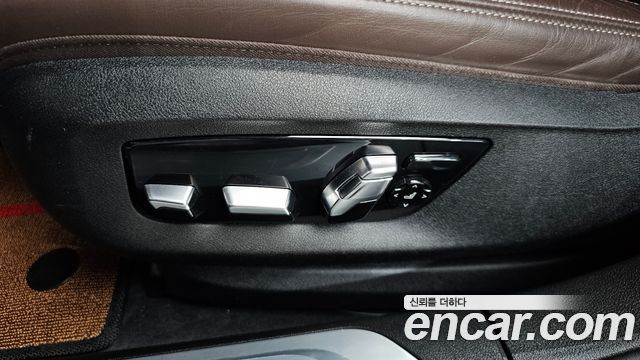 BMW 7-Series 740Li xDrive M Sport Package