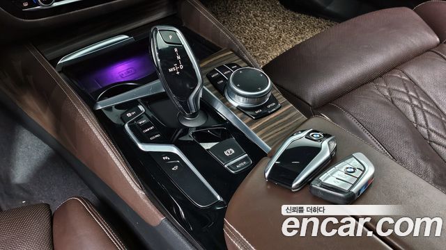 BMW 5-Series 530i xDrive M Sport Package Plus
