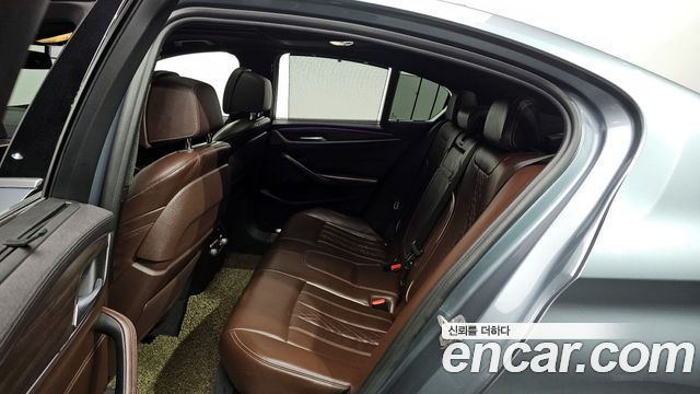 BMW 5-Series 530i xDrive M Sport Package Plus