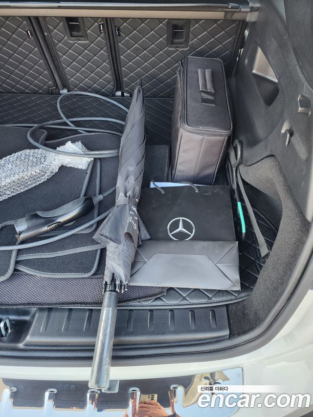 Mercedes-Benz EQB EQB300 4MATIC AMG Line